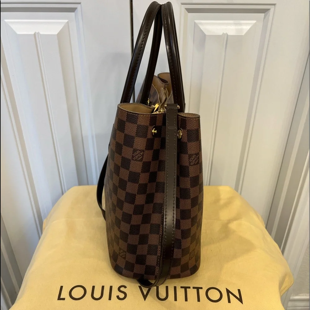Beautiful AUTHENTIC Louis Vuitton Kensington Tote - Picture 2 of 16